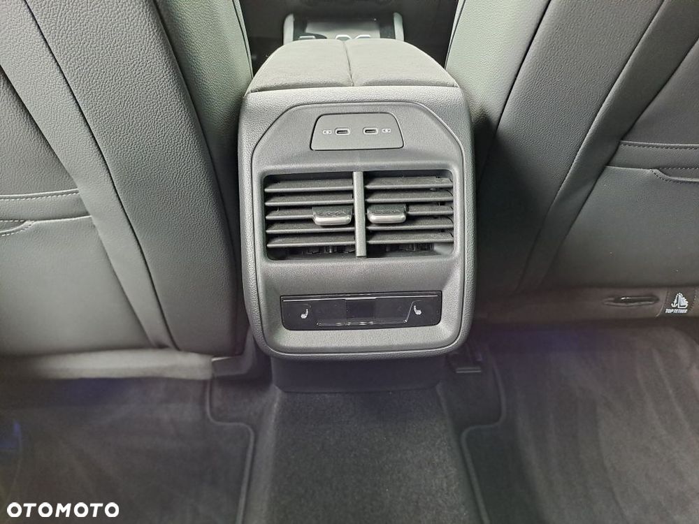 Skoda Superb 2.0 TDI SCR 4x4 Sportline DSG - 9