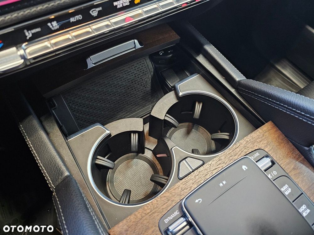 Mercedes-Benz GLE - 38