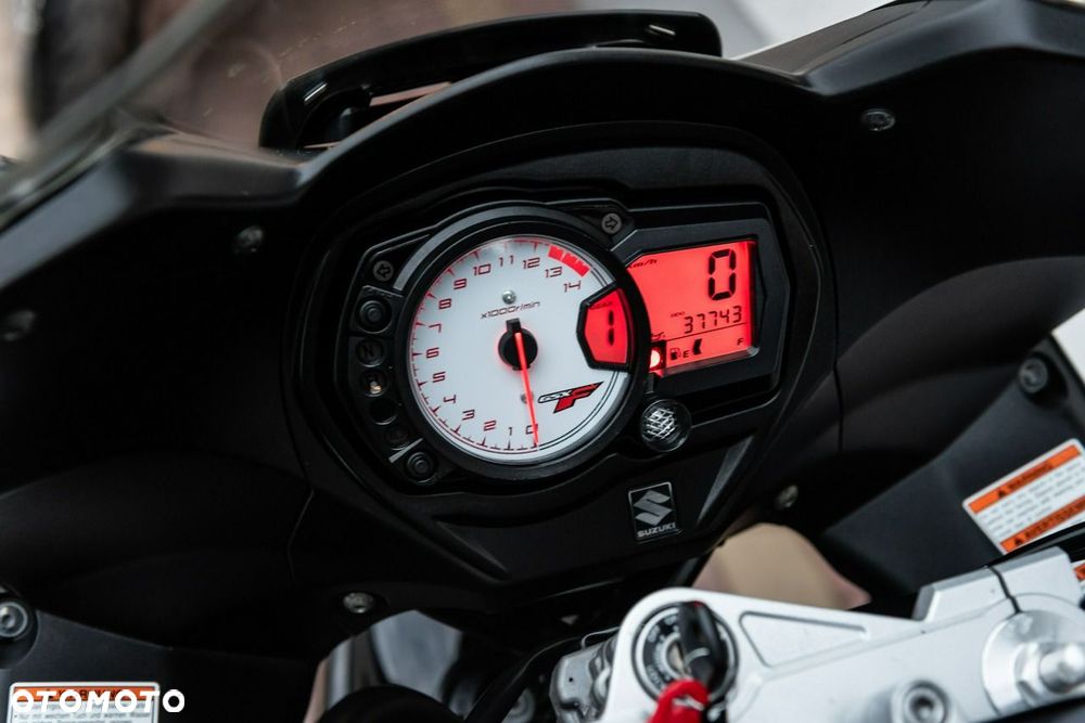 Suzuki GSX - 9