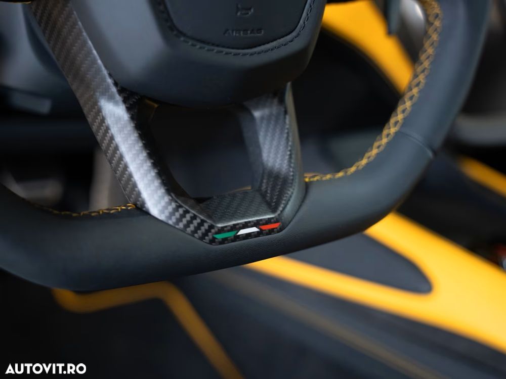 Lamborghini Revuelto - 22