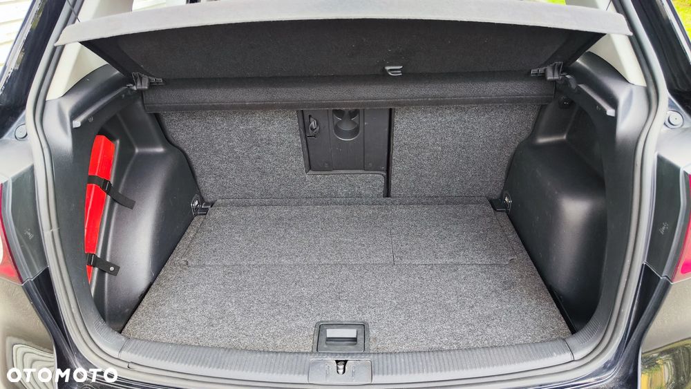 Volkswagen Golf Plus - 31
