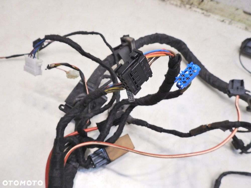 WIĄZKA INSTALACJA KOMORY SILNIKA PRAWA BMW E61 2.5i - 7