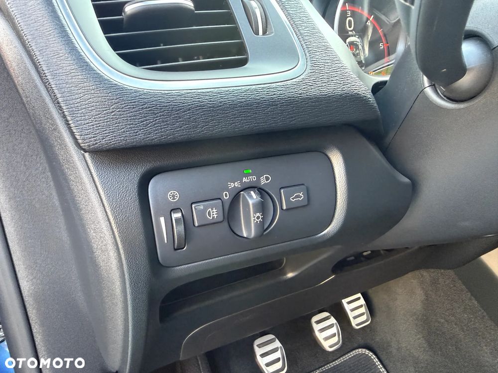 Volvo V40 D2 RDesign - 33
