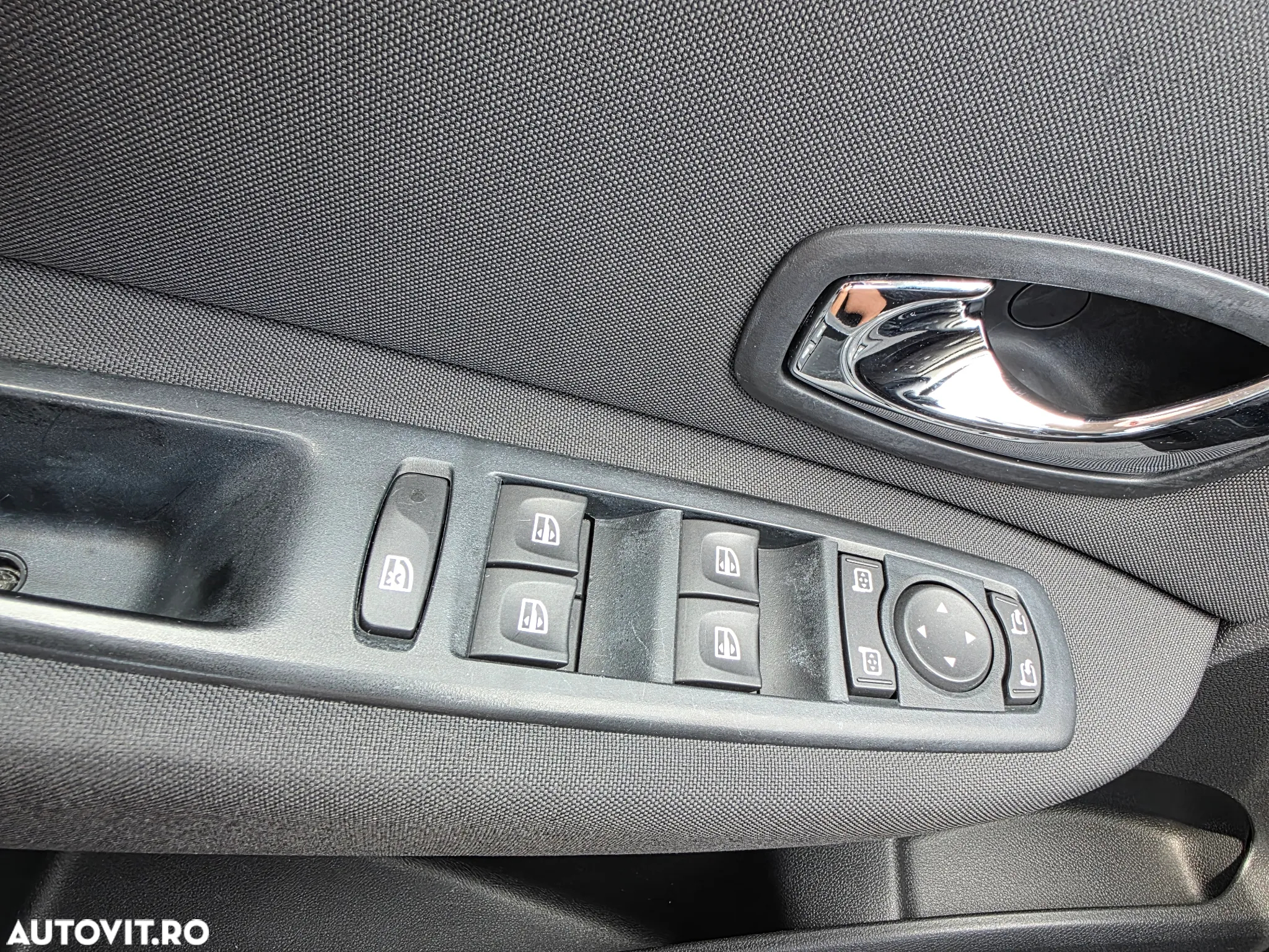 Renault Scenic ENERGY TCe 130 INTENS - 28
