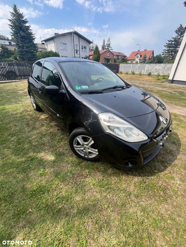 Renault Clio - 1