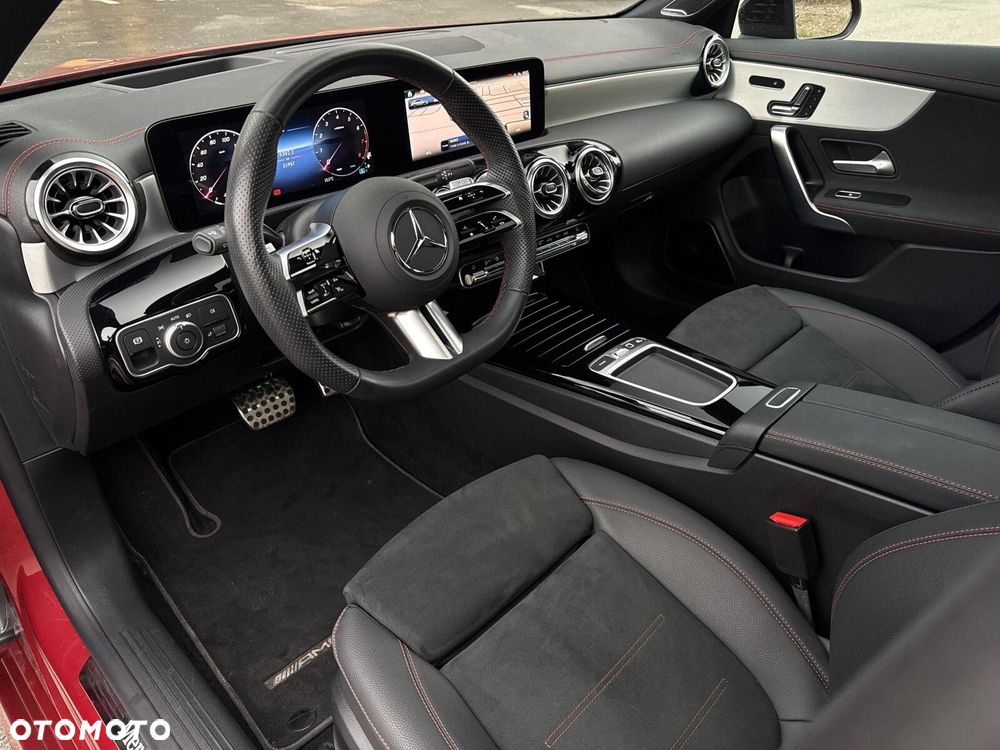 Mercedes-Benz CLA - 10