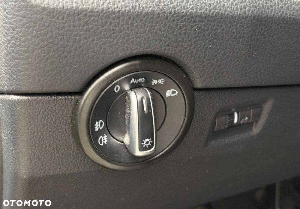 Volkswagen Multivan - 25