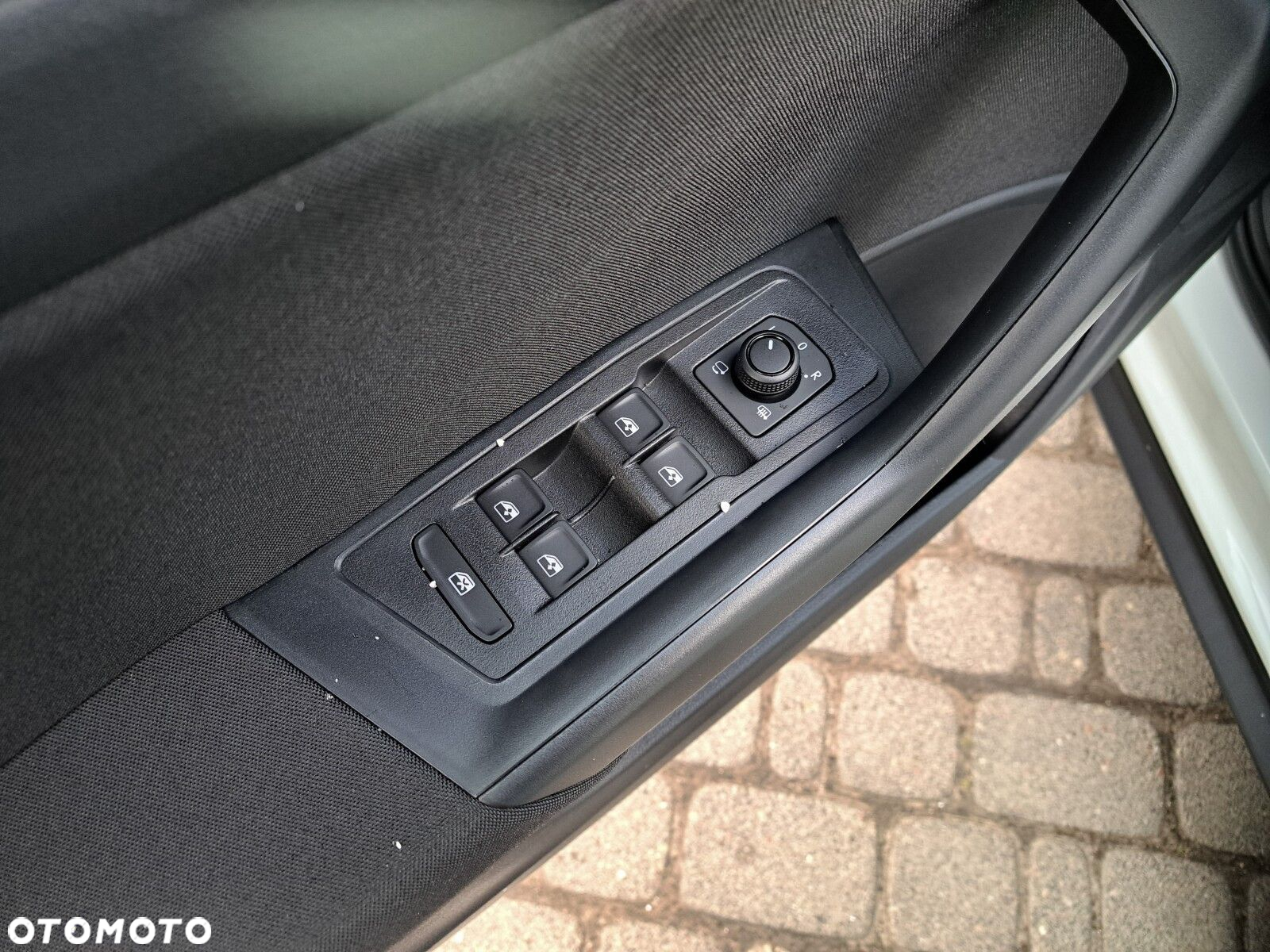 Volkswagen T-Roc 1.5 TSI Life Plus DSG - 13