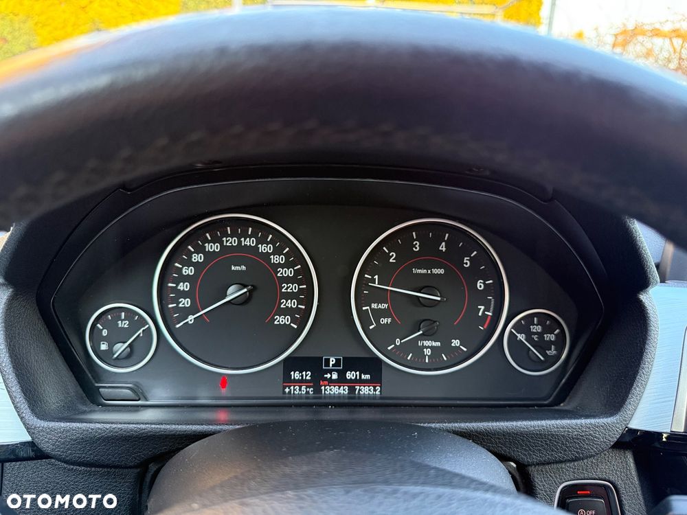 BMW Seria 3 320i Sport Line - 12