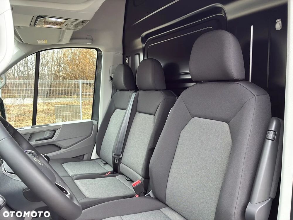 Volkswagen Crafter 35 Furgon L4H3, 2.0BiTDI 177KM, Wysoki dach, r. o. 4490mm - 15