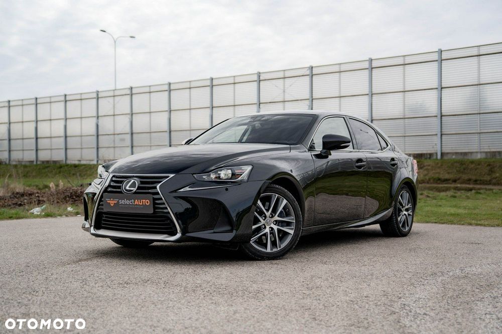 Lexus IS - 1