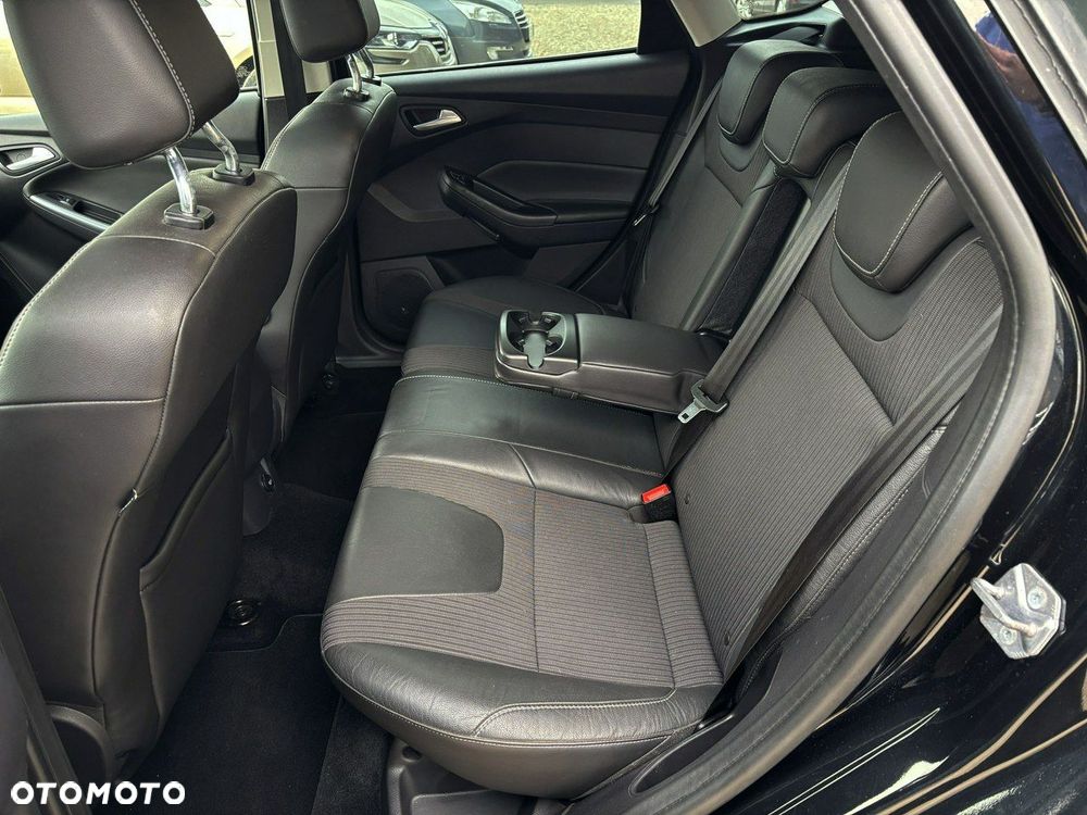 Ford Focus 1.6 EcoBoost Titanium - 24