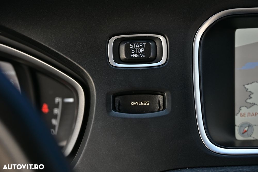 Volvo V40 D3 Geartronic - 34