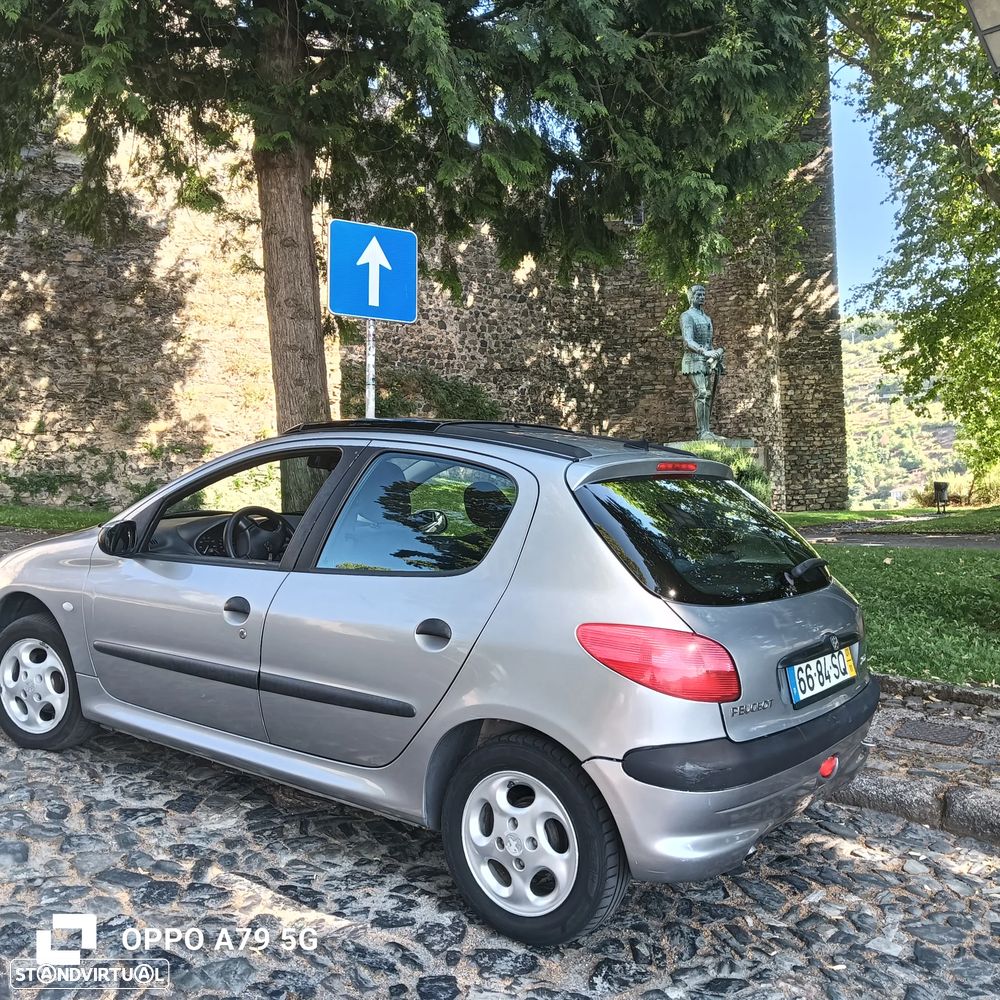 Peugeot 206 1.1 XR Présence - 3
