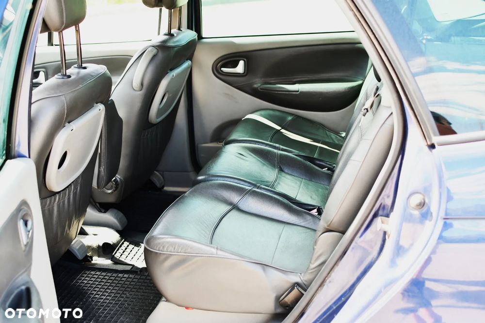 Renault Scenic - 17