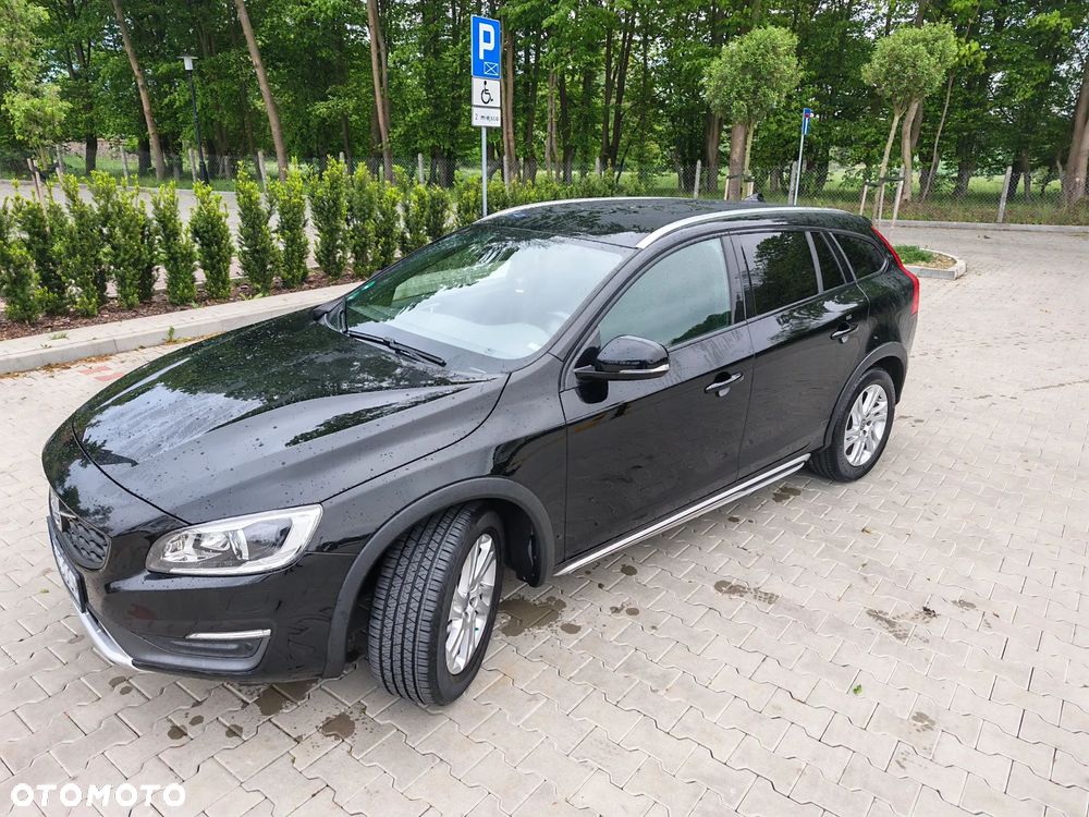 Volvo V60 Cross Country D3 Geartronic Momentum - 3