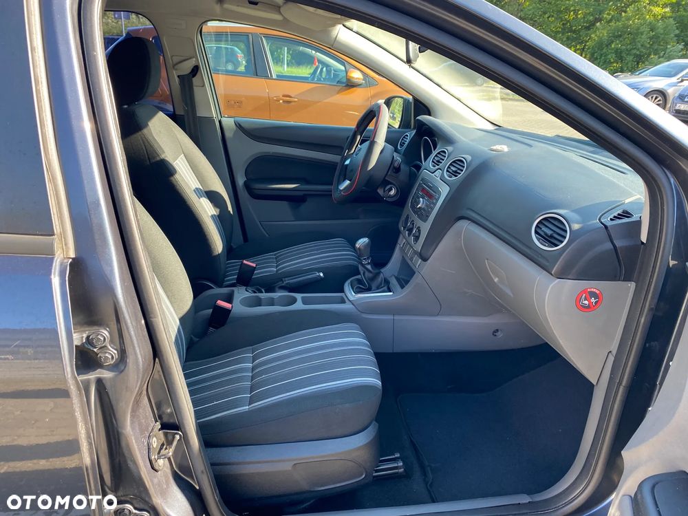 Ford Focus 1.6 TDCi Ambiente - 4