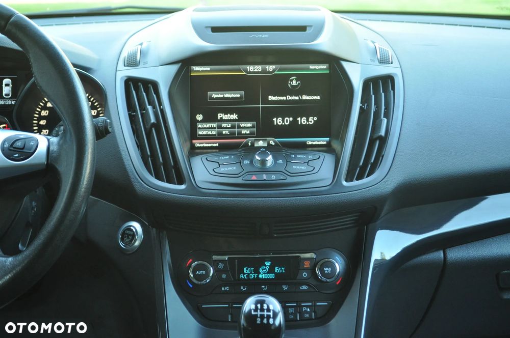 Ford Kuga 2.0 TDCi 2x4 Titanium - 26