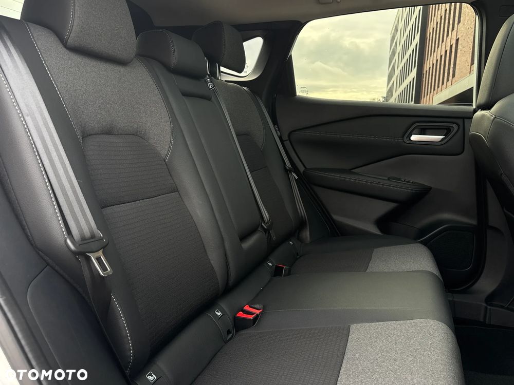 Nissan Qashqai 1.3 DIG-T MHEV N-Connecta Xtronic - 26