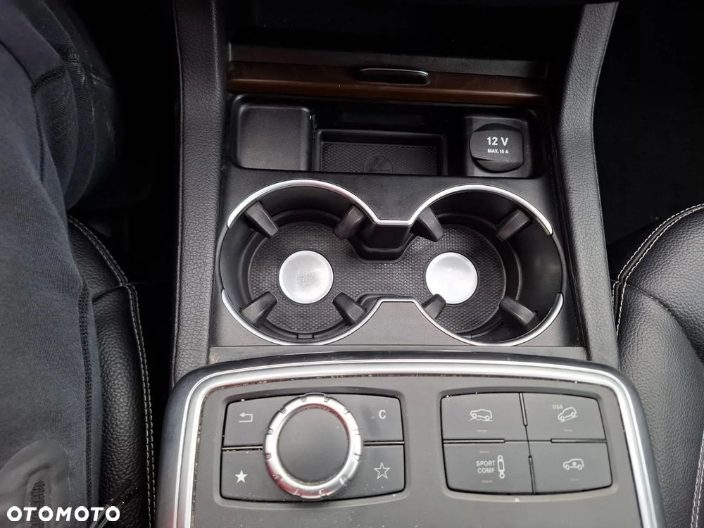 Mercedes-Benz ML - 10