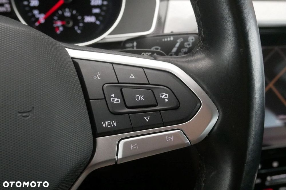 Volkswagen Passat Variant 2.0 TSI Business DSG - 24