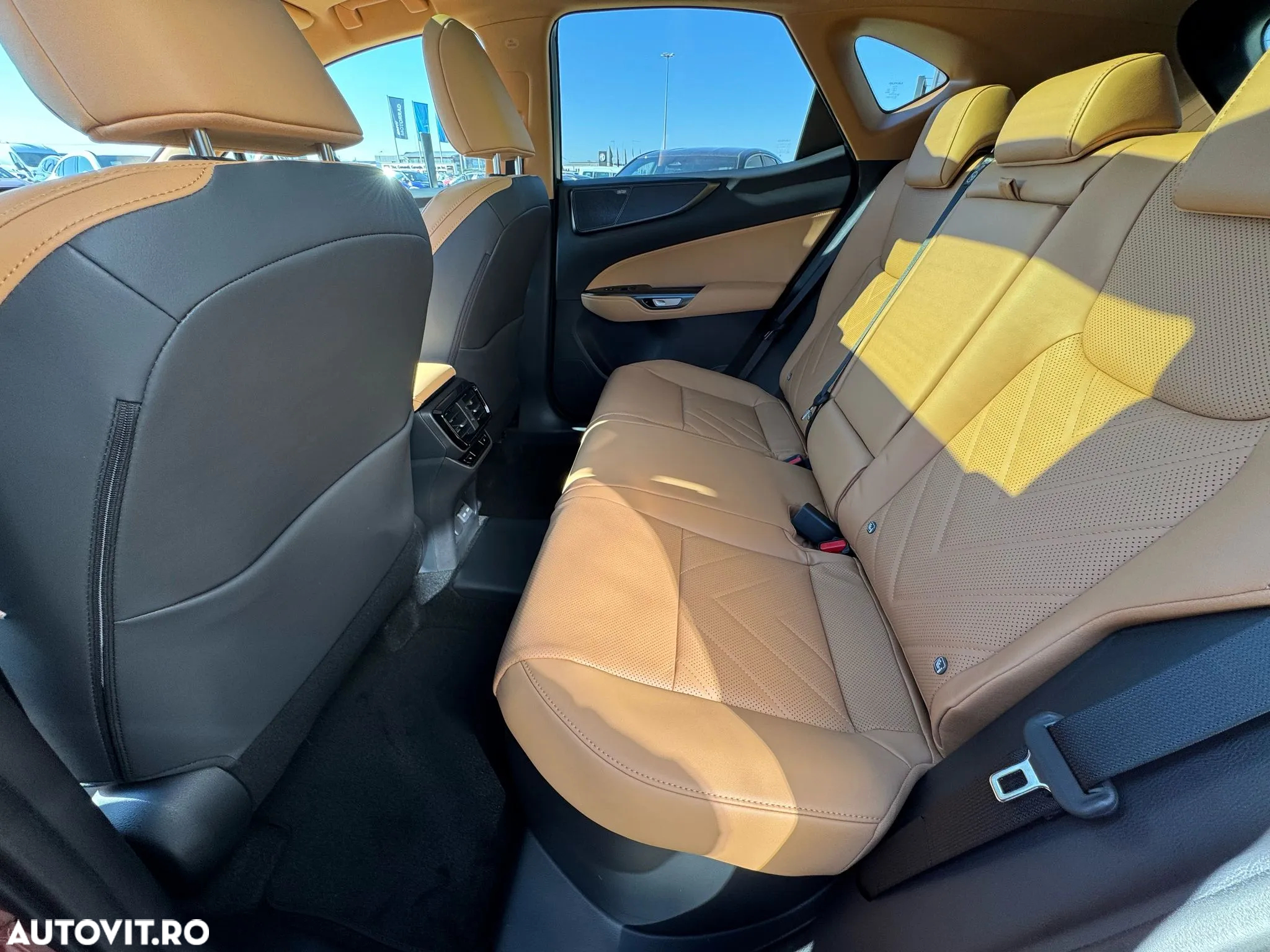 Lexus Seria NX 450h+ AWD CVT PHEV Luxury - 31