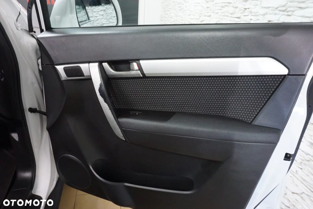 Chevrolet Captiva 2.2 Diesel 2WD LS - 23