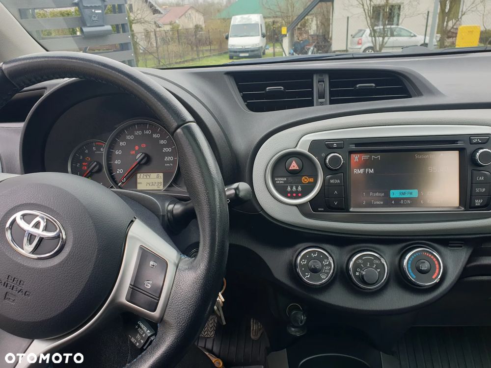 Toyota Yaris 1.4 D-4D Executive - 14