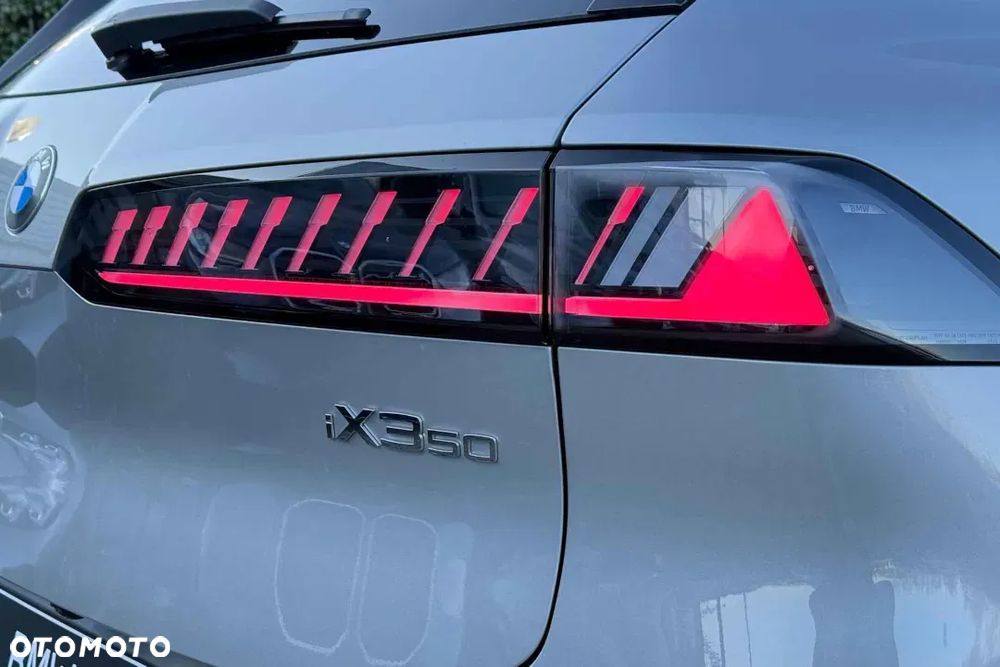 BMW iX3 50 xDrive 113.4kWh - 12
