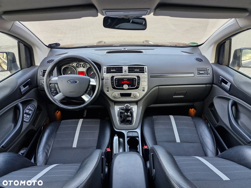 Ford Kuga 2.0 TDCi 4x4 Titanium - 19