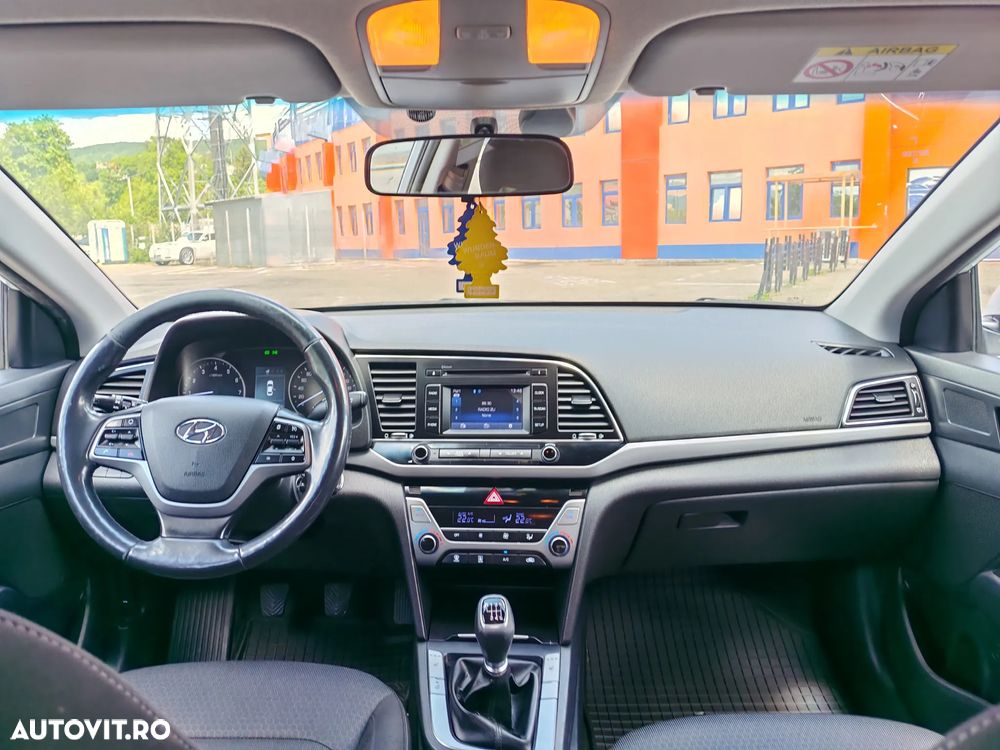 Hyundai Elantra 1.6 MPi Highway - 5