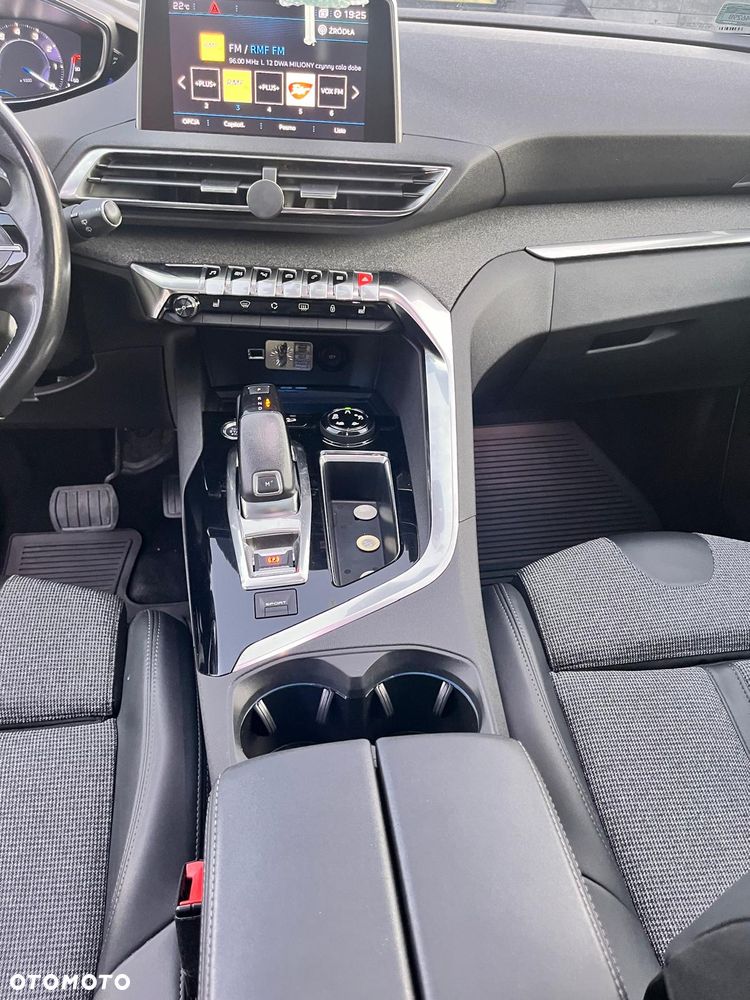 Peugeot 3008 1.2 PureTech GPF Allure S&S EAT8 - 31