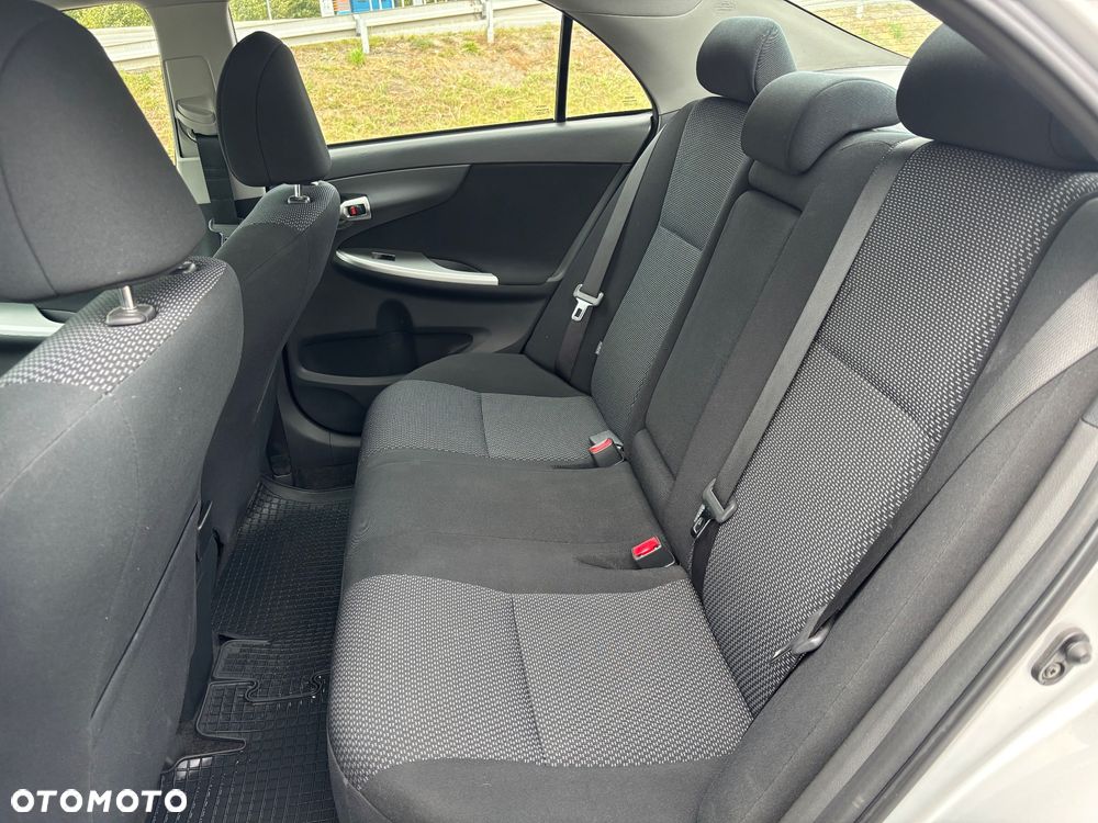 Toyota Corolla 1.6 Prestige - 6