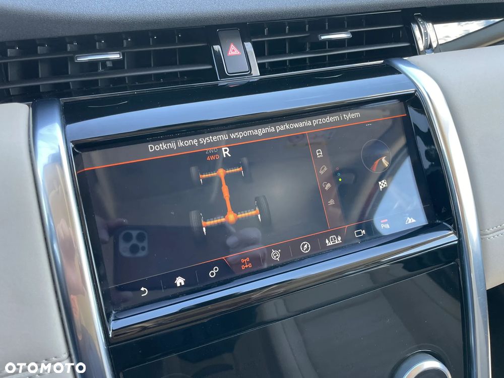 Land Rover Discovery Sport 2.0 P200 mHEV - 32