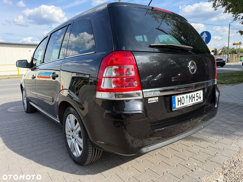Opel Zafira 1.8 Cosmo - 11