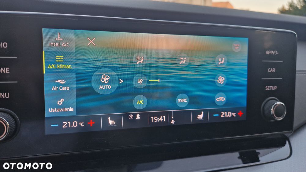 Skoda Octavia 2.0 TDI SCR Ambition DSG - 24