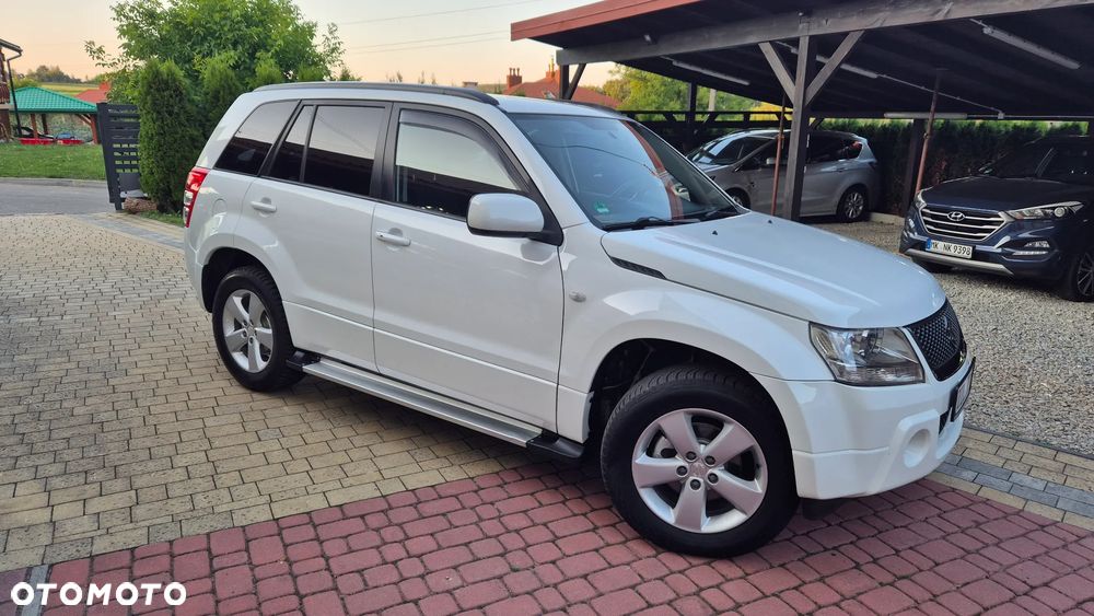 Suzuki Grand Vitara 2.0 Comfort - 3