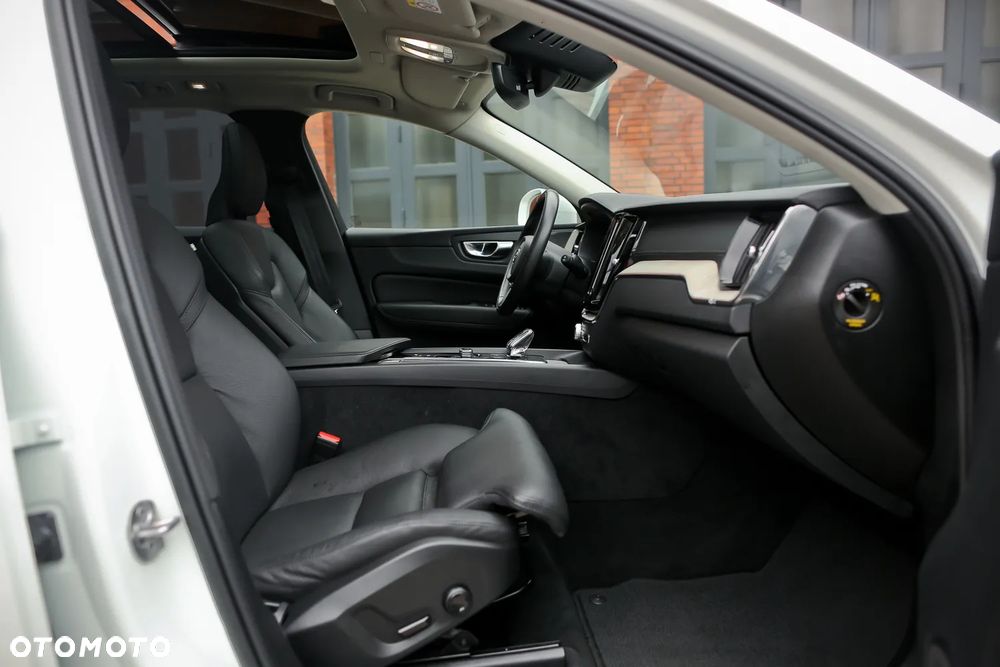 Volvo XC 60 B5 D AWD Geartronic Inscription - 24