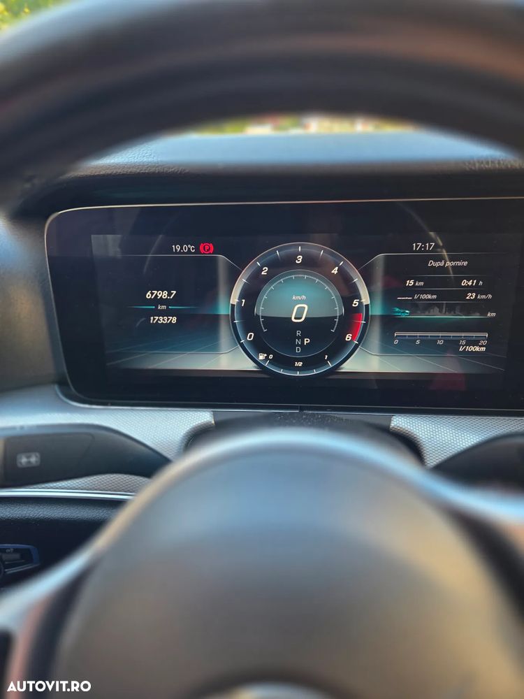 Mercedes-Benz E 220 d 4Matic 9G-TRONIC Avantgarde - 9