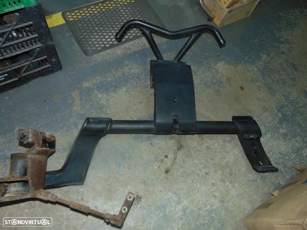 Opel Frontera A suporte pneu suplente - 7