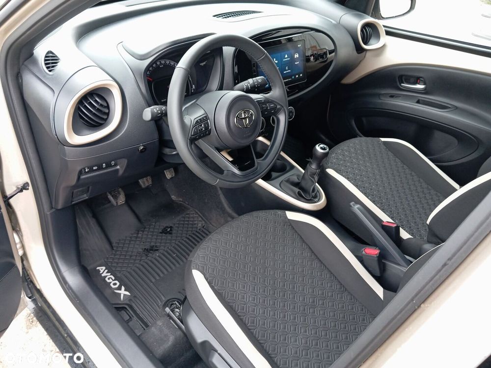 Toyota Aygo X - 8