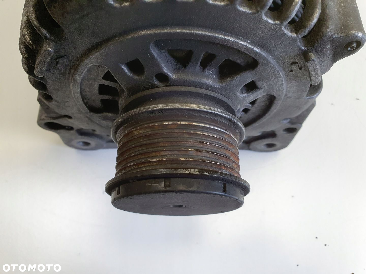 Audi TT 1.8 T ALTERNATOR 028903029G - 8