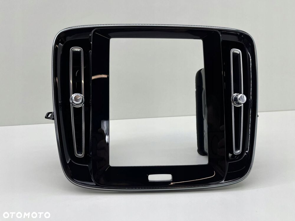 VOLVO XC40 RAMKA WYŚWIETLACZA KRATKI NAWIEWU KONSOLI PRZÓD 31442628 - 3