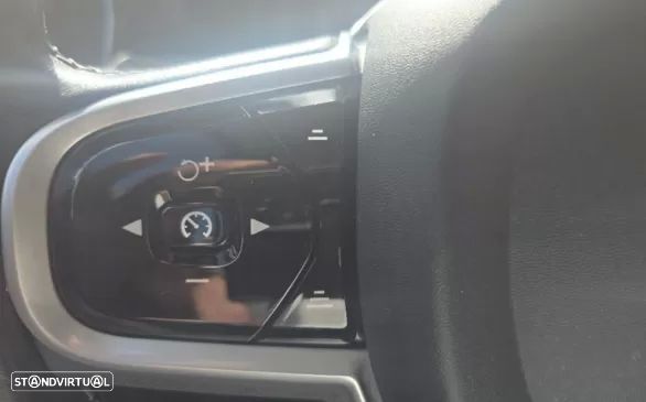 Volvo V60 2.0 B4 Momentum Plus - 8