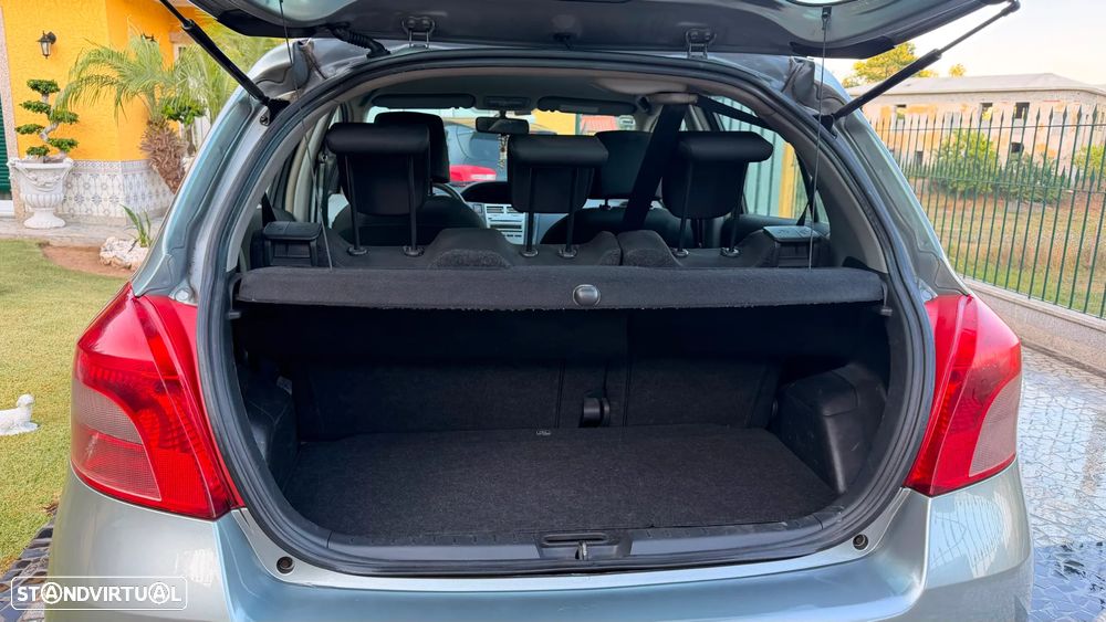 Toyota Yaris 1.0 VVT-i - 7
