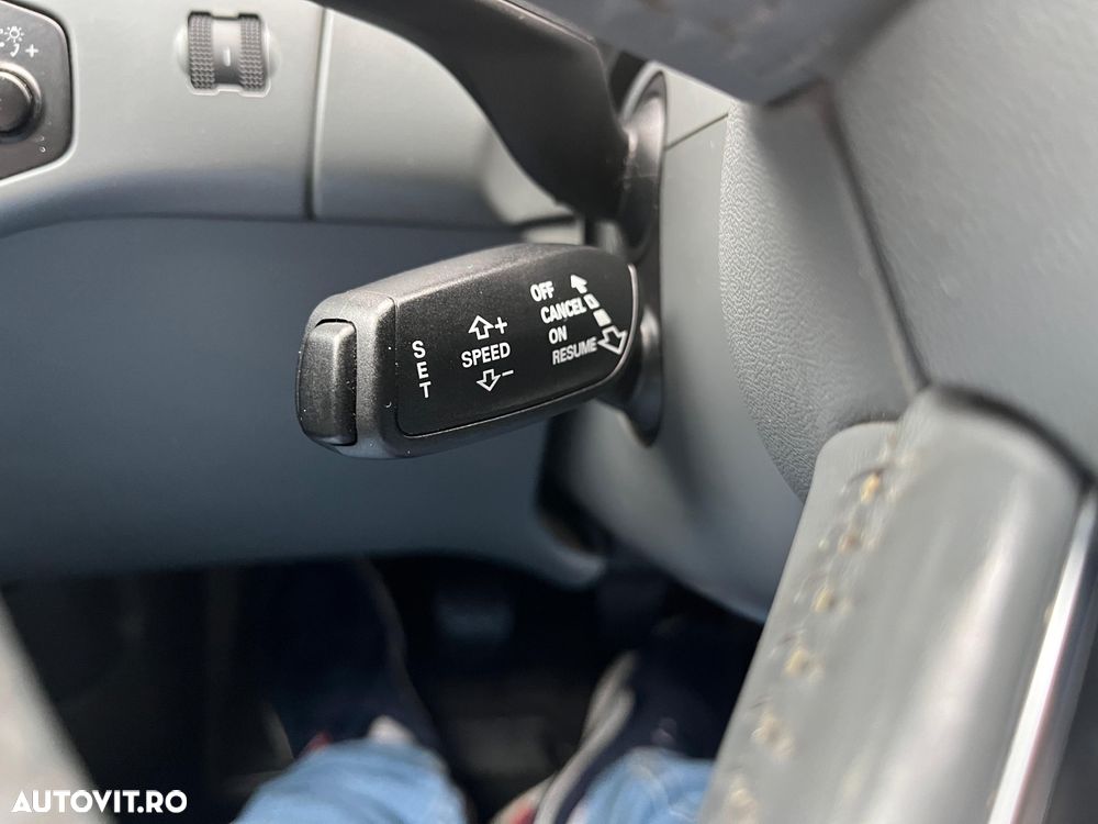 Audi A4 2.0 TDI DPF quattro Ambiente - 30
