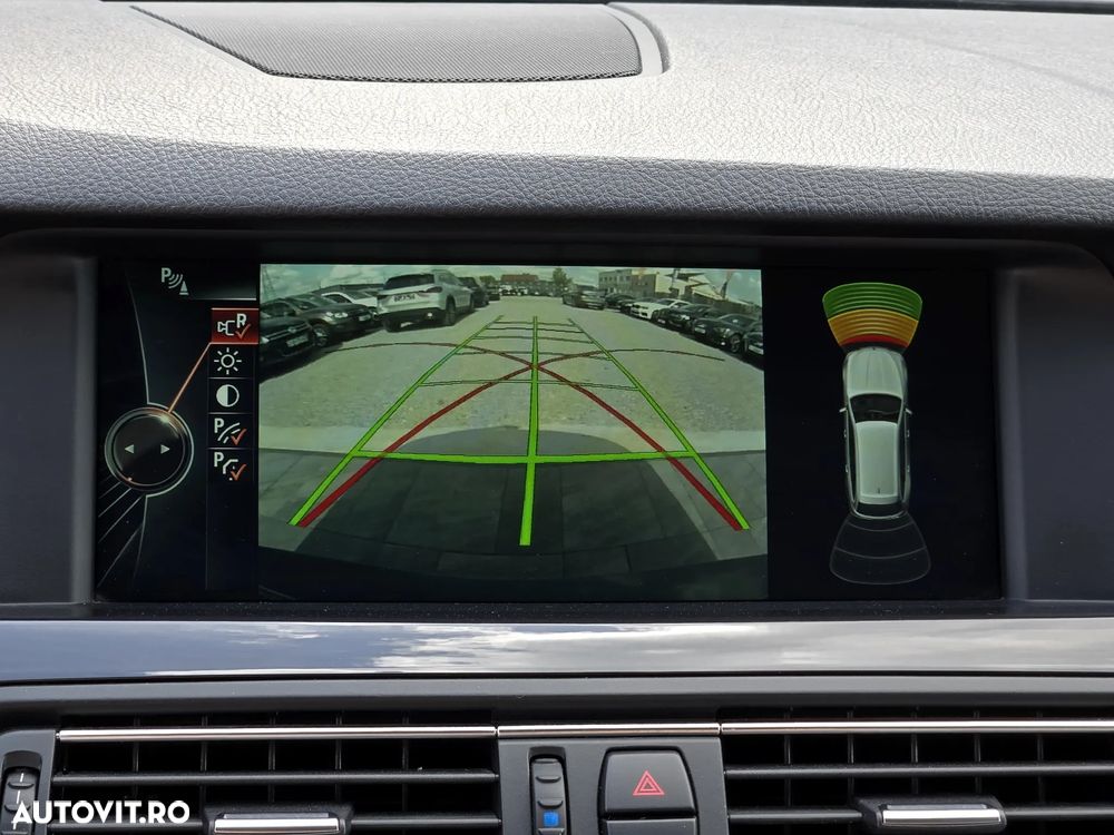 BMW Seria 5 525d Touring Aut. Luxury Line - 12