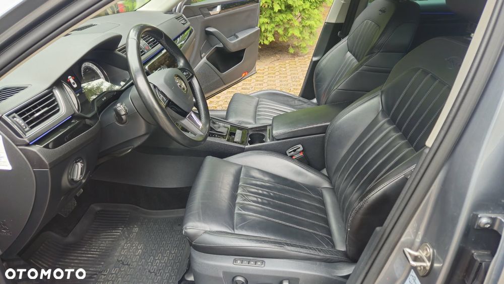 Skoda Superb 2.0 TDI L&K DSG - 21