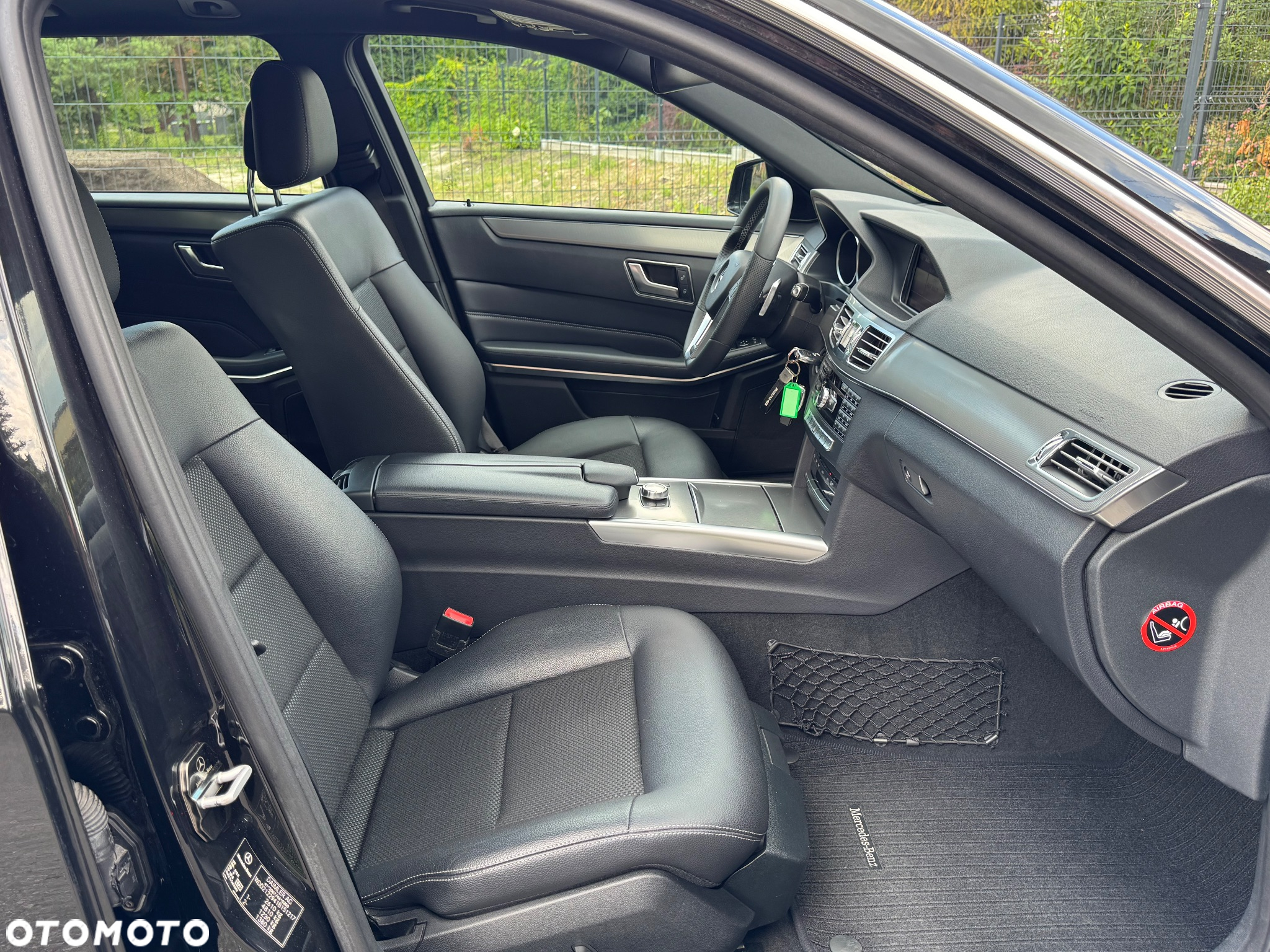 Mercedes-Benz Klasa E 350 d 4Matic T 9G-TRONIC Avantgarde - 21