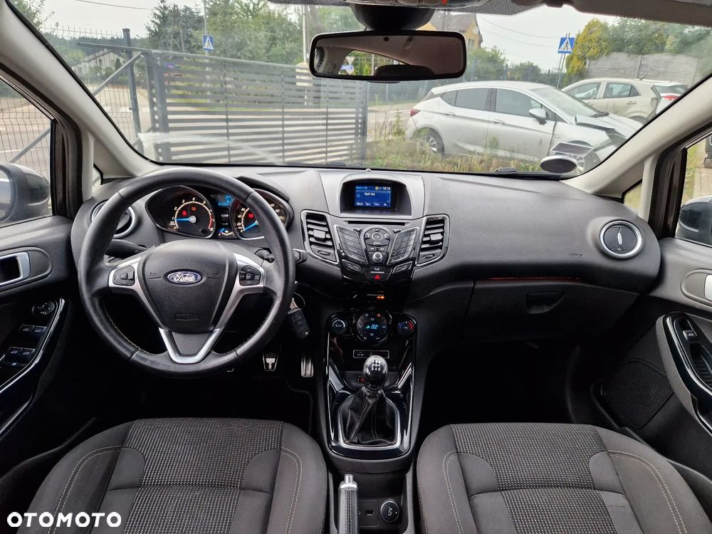Ford Fiesta - 30